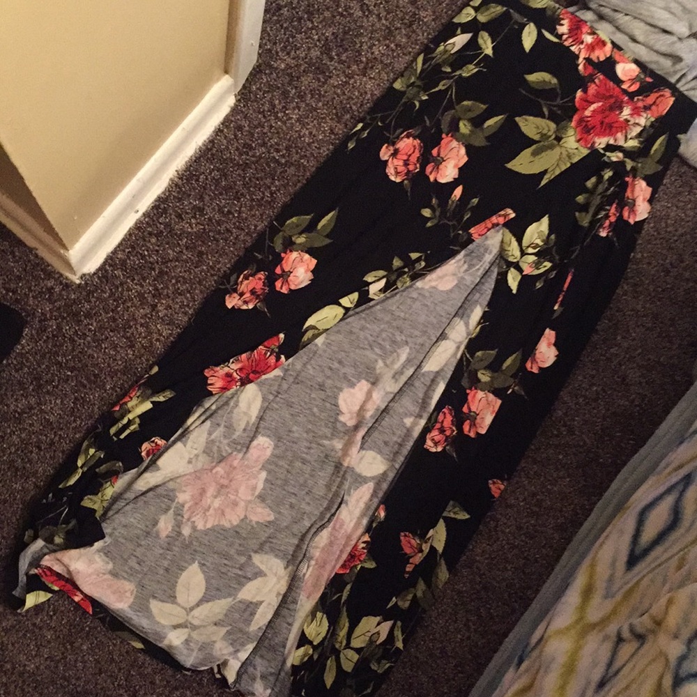 A Charlotte Russe maxi skirt size medium
